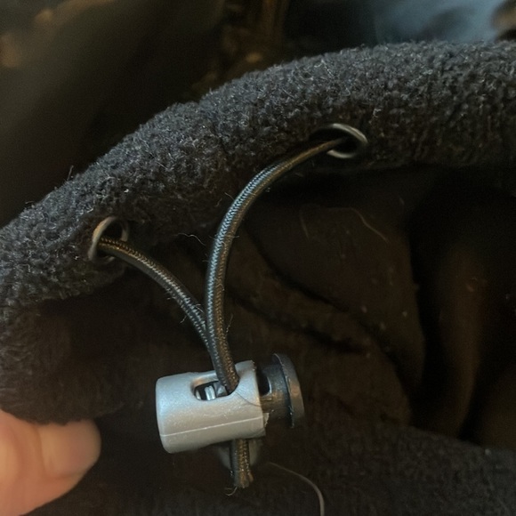 New Balance Men’s Black Sweater Fleece Mock Neck Zipped Up Size Large - Picture 8 of 9